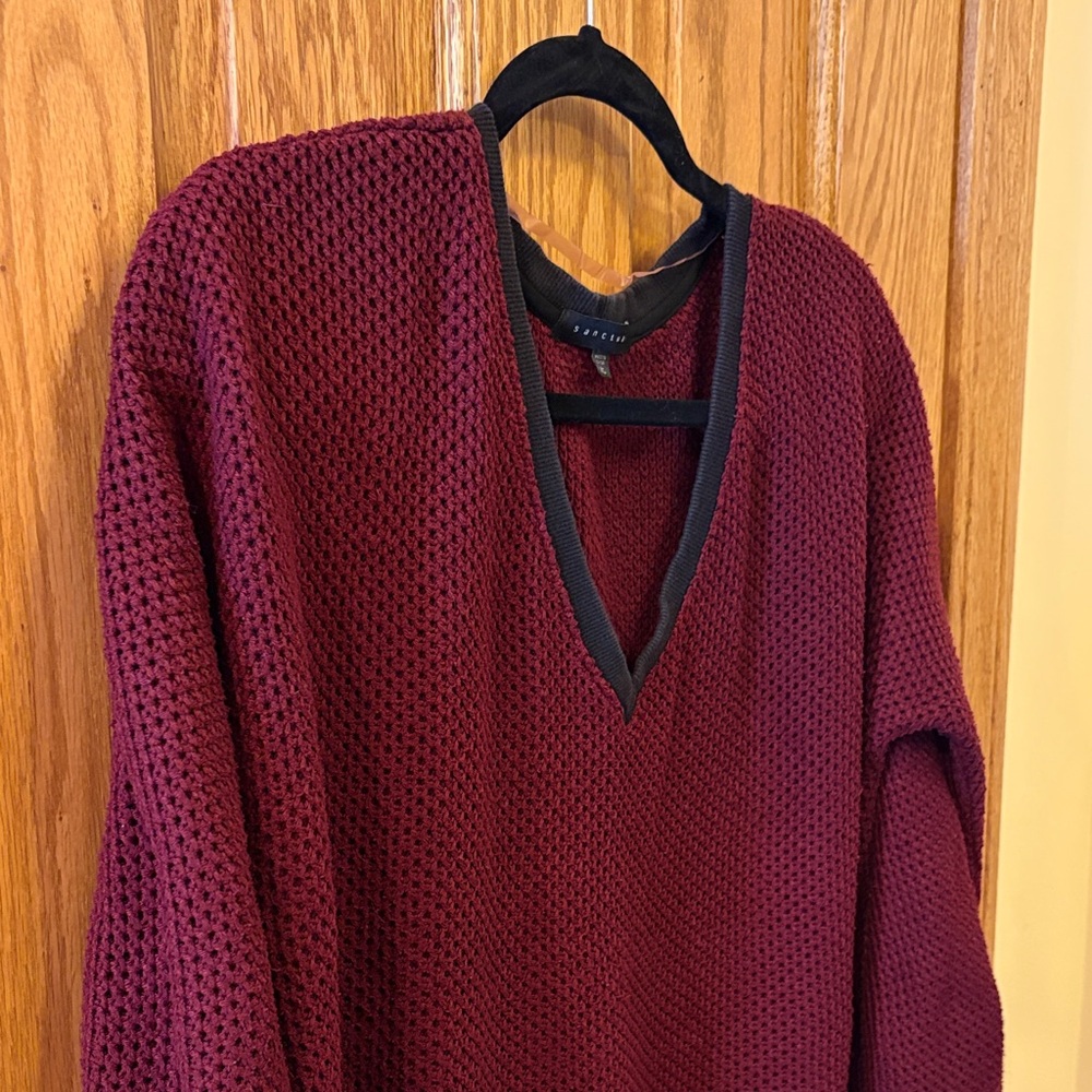 Sanctuary Burgundy V-Neck Sweater - Picture 4 of 10